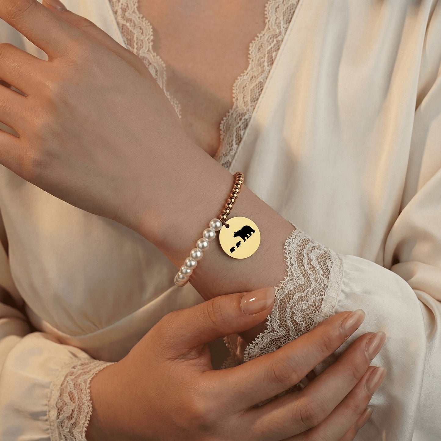 Personalized MAMA BEAR And CUBS Premium Pearl & Gold Coin Bracelet | Gift for Her | Birthday Mother's Day